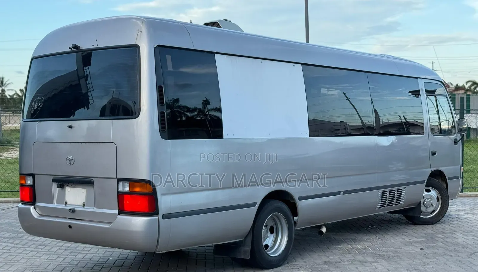 Toyota Coaster 1998