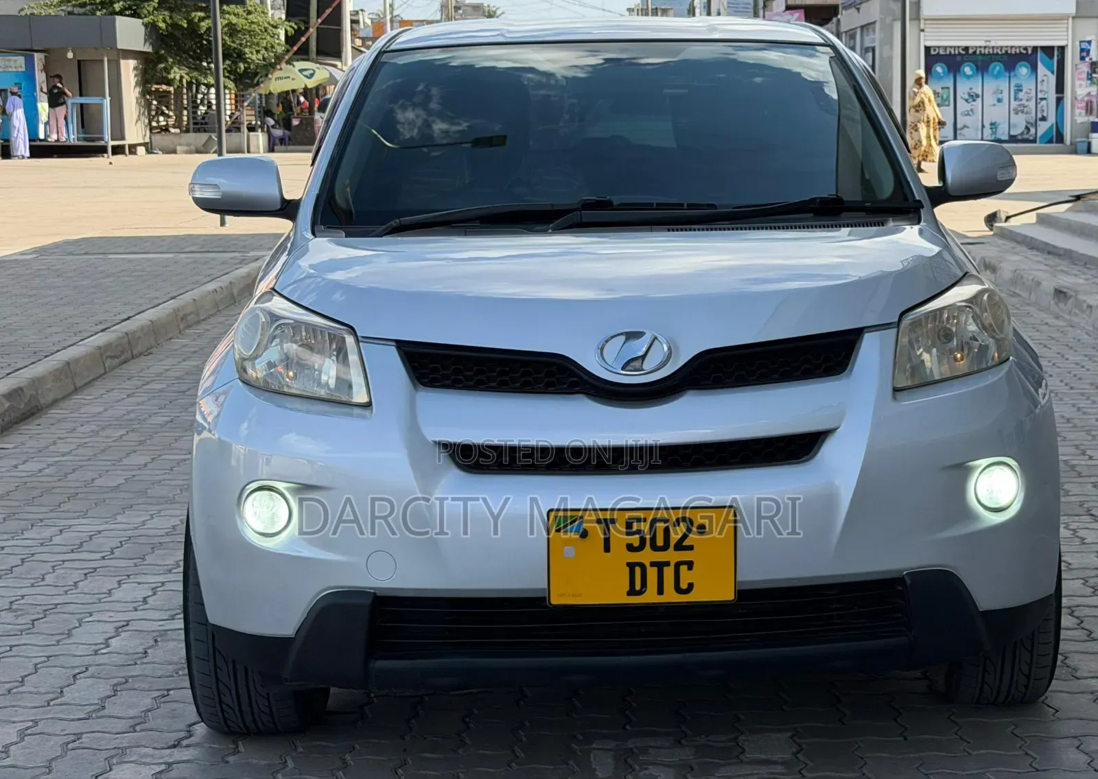 Toyota IST 2010 Silver
