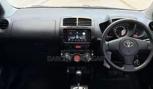 Toyota IST 2010 Silver