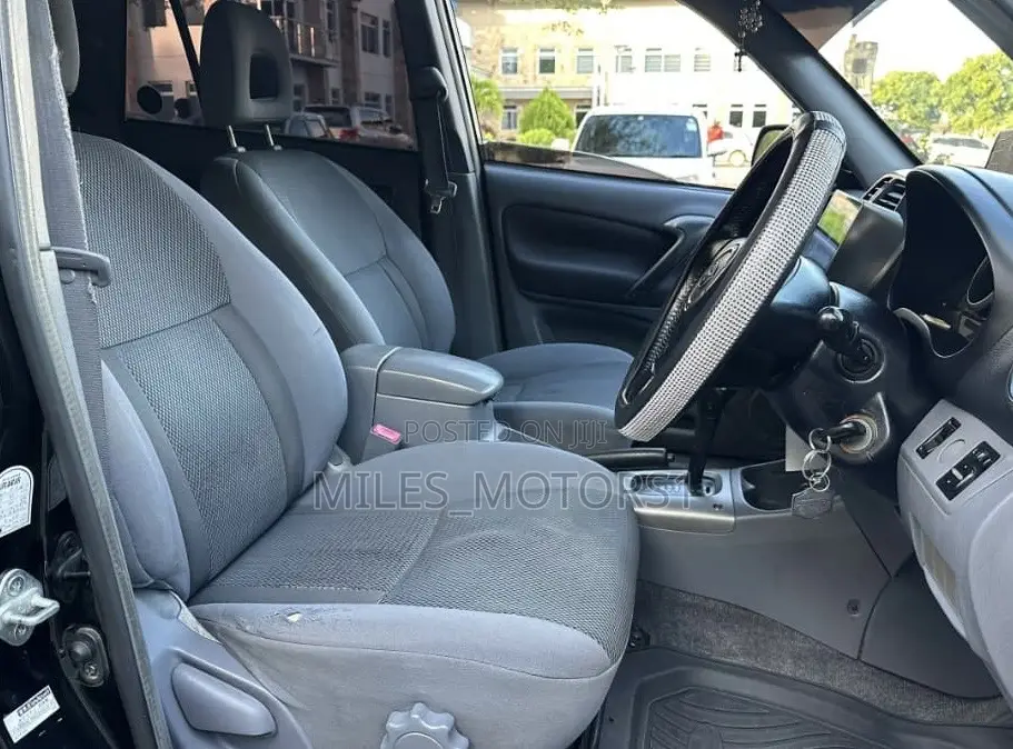 Toyota RAV4 2001 Black
