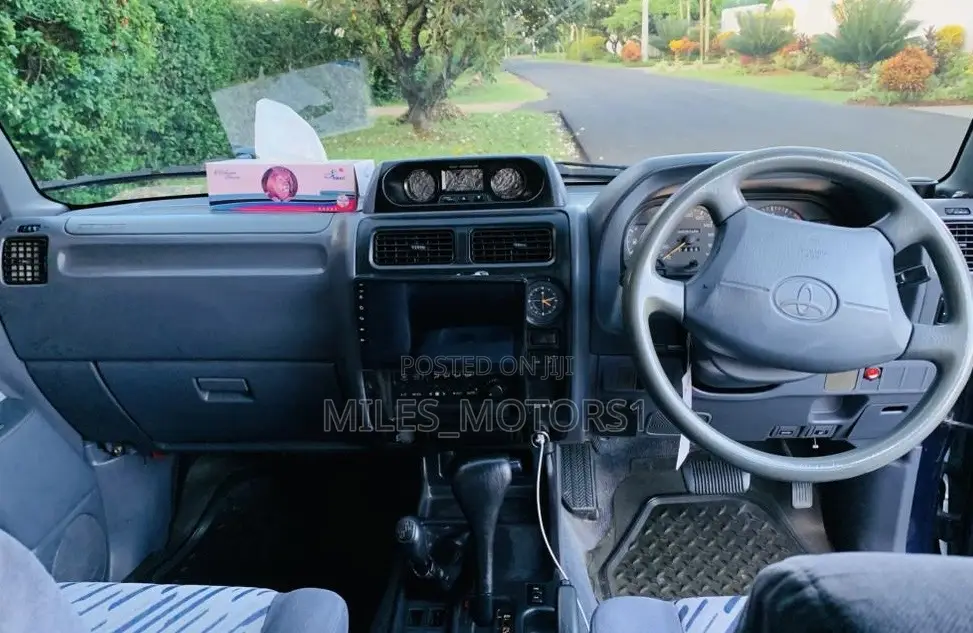 Toyota Land Cruiser Prado 2004 Blue