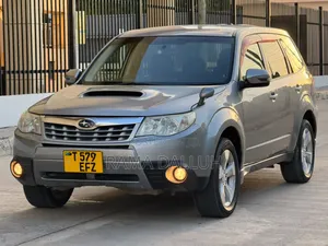 Subaru Forester 2010 Gray