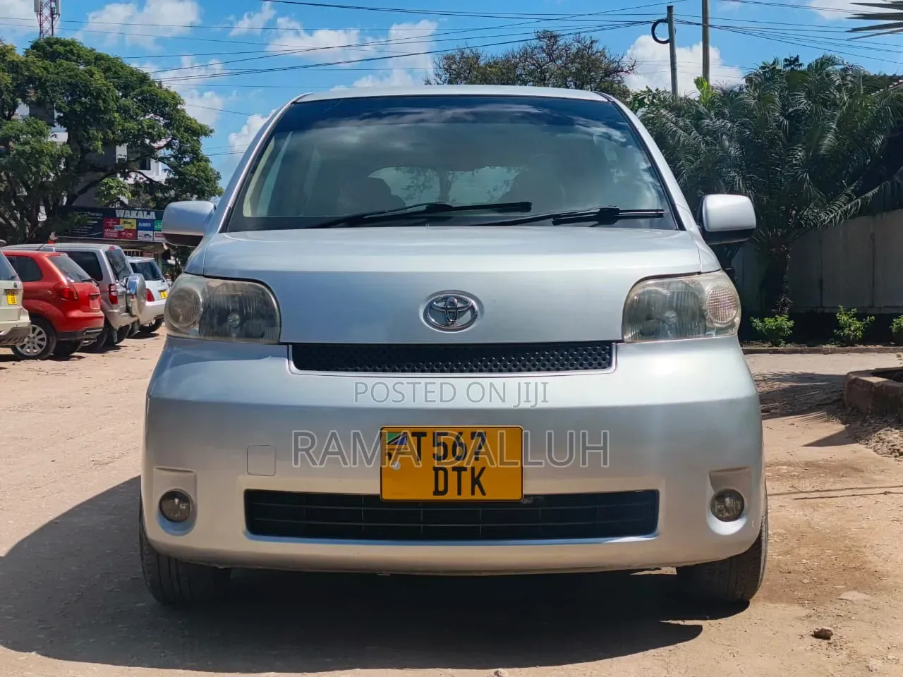 Toyota Porte 2005 Silver