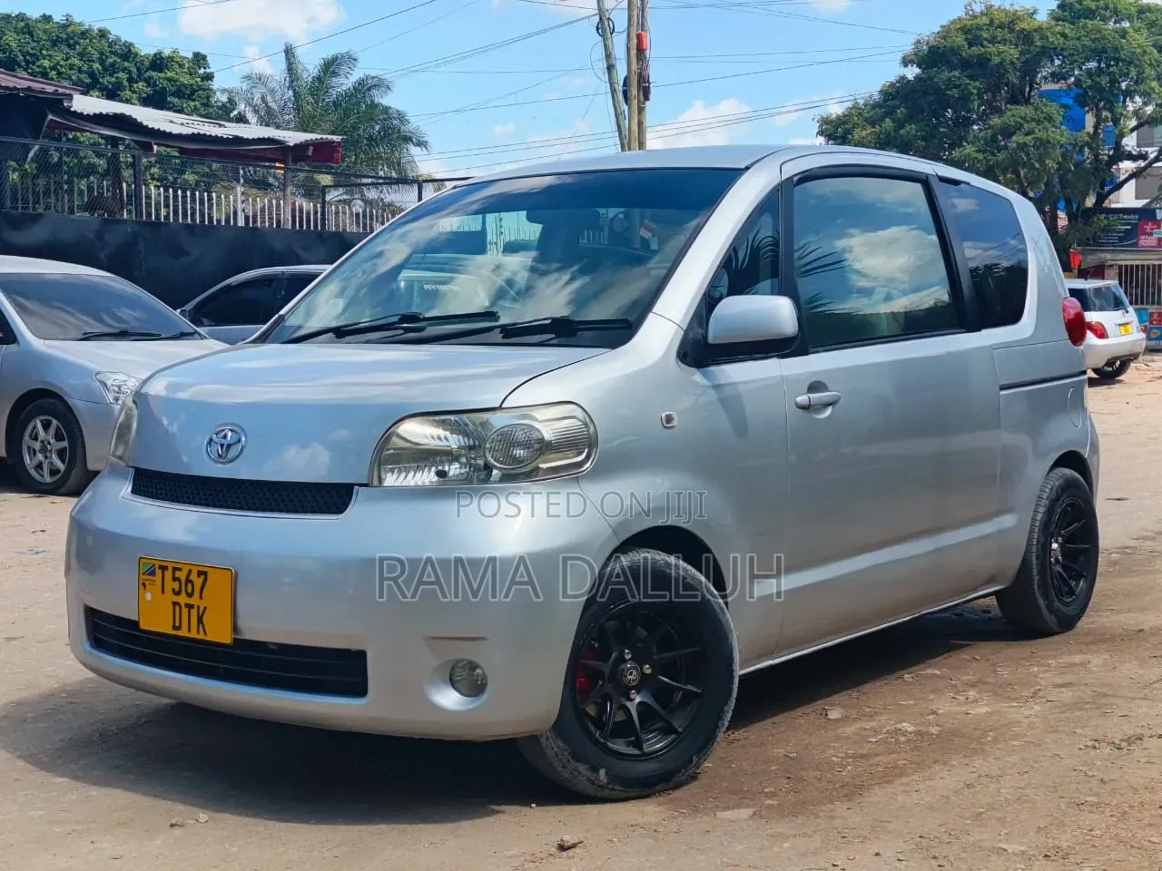 Toyota Porte 2005 Silver