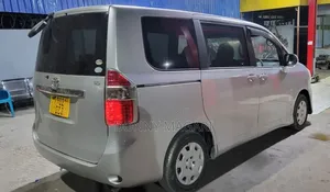 Toyota Noah 2007 Silver