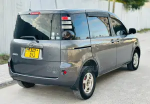 Toyota Sienta 1.5 AWD 2006 Gray