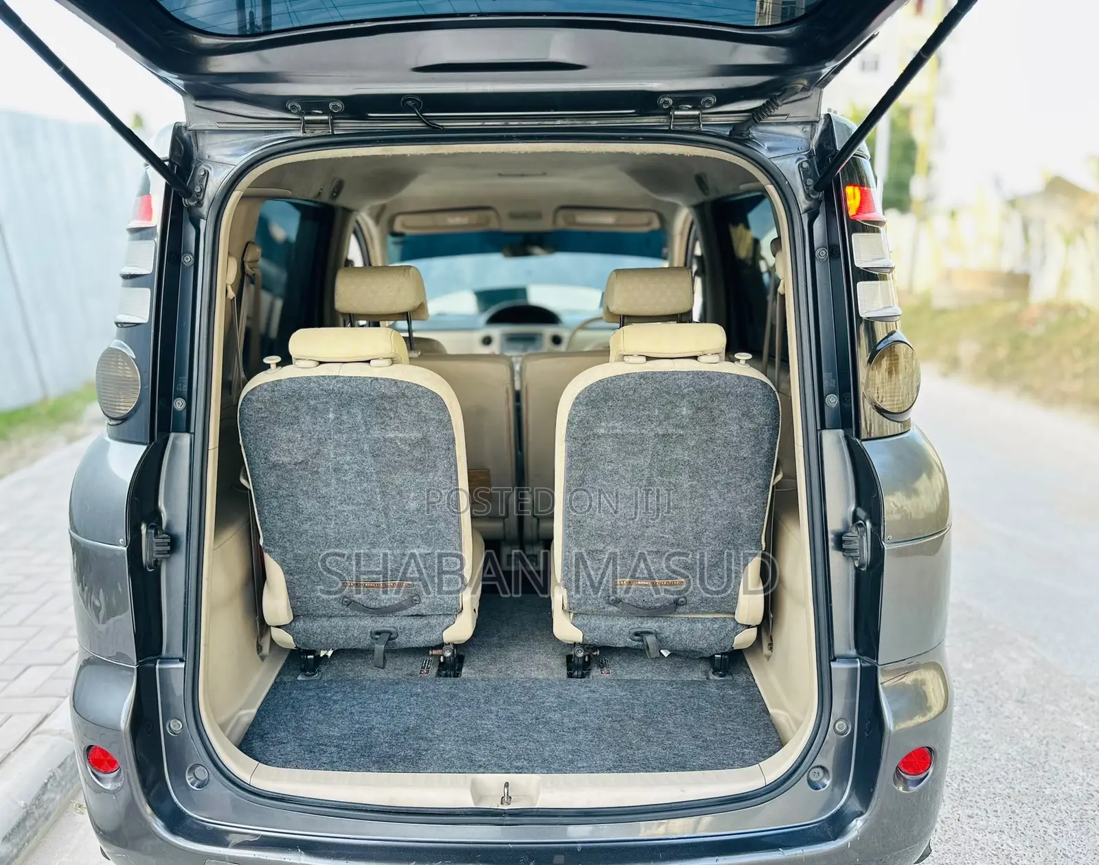Toyota Sienta 1.5 AWD 2006 Gray
