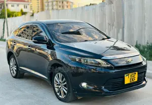 Toyota Harrier 2.0 2015 Black