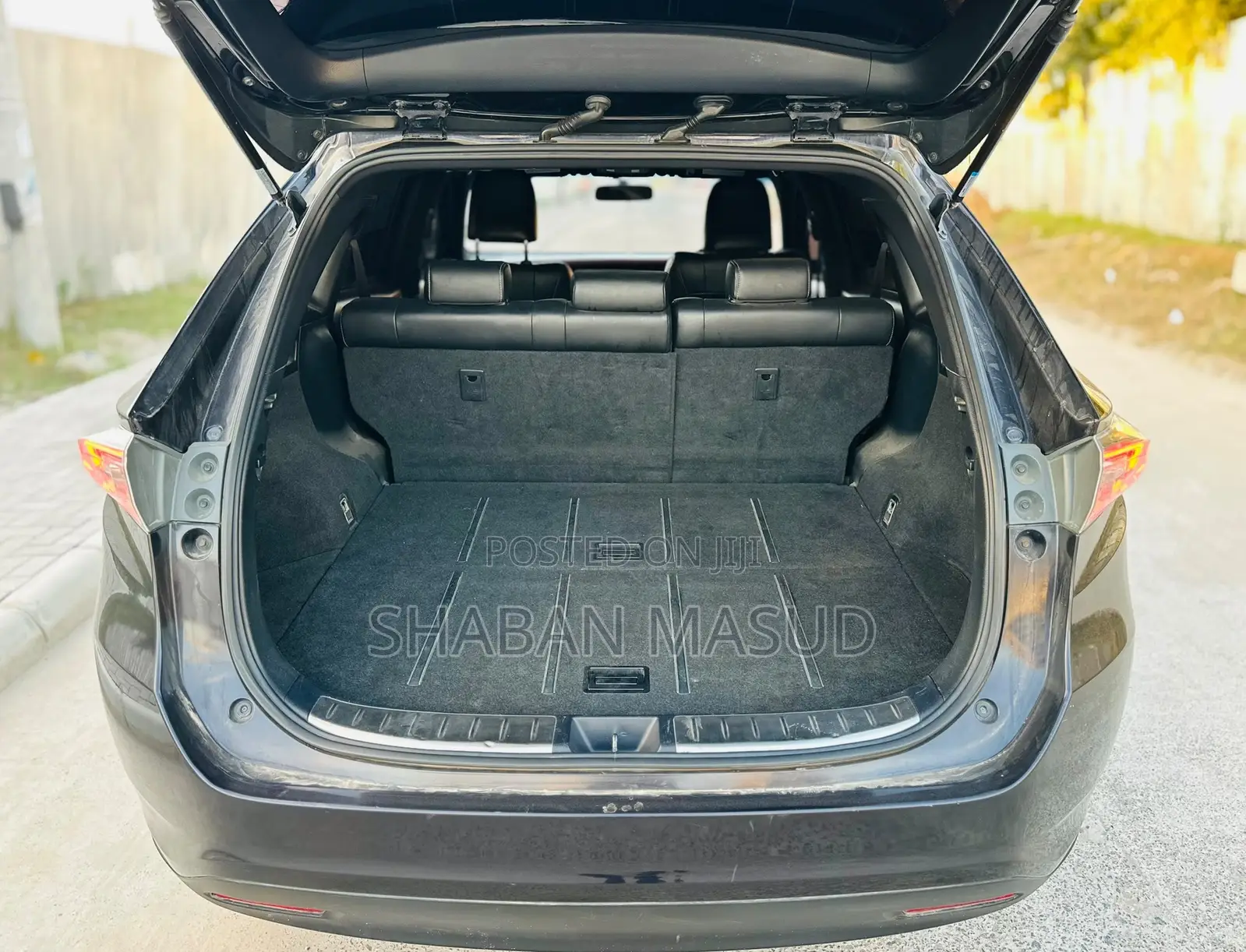 Toyota Harrier 2.0 2015 Black