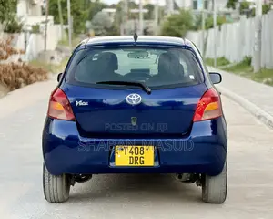 Toyota Vitz 1.0 FWD 5dr 2005 Blue