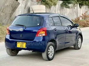 Toyota Vitz 1.0 FWD 5dr 2005 Blue
