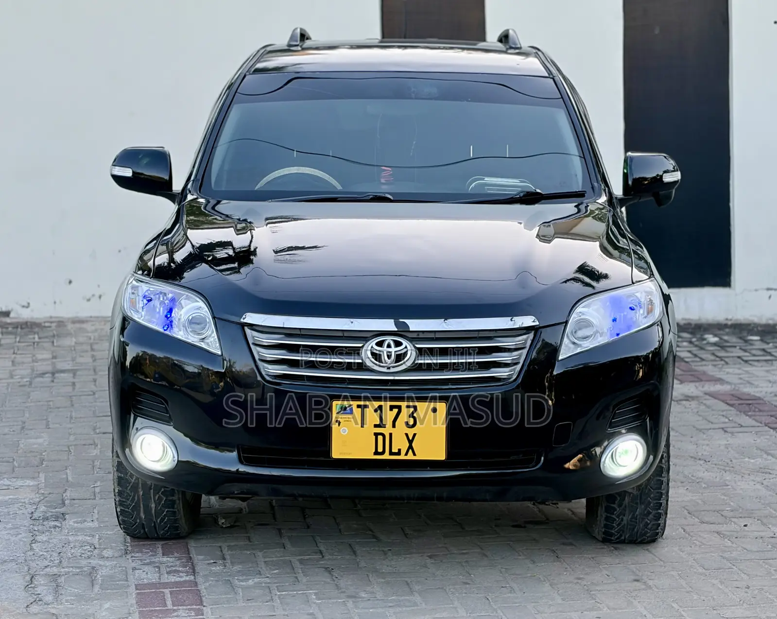 Toyota Vanguard 2010 Black