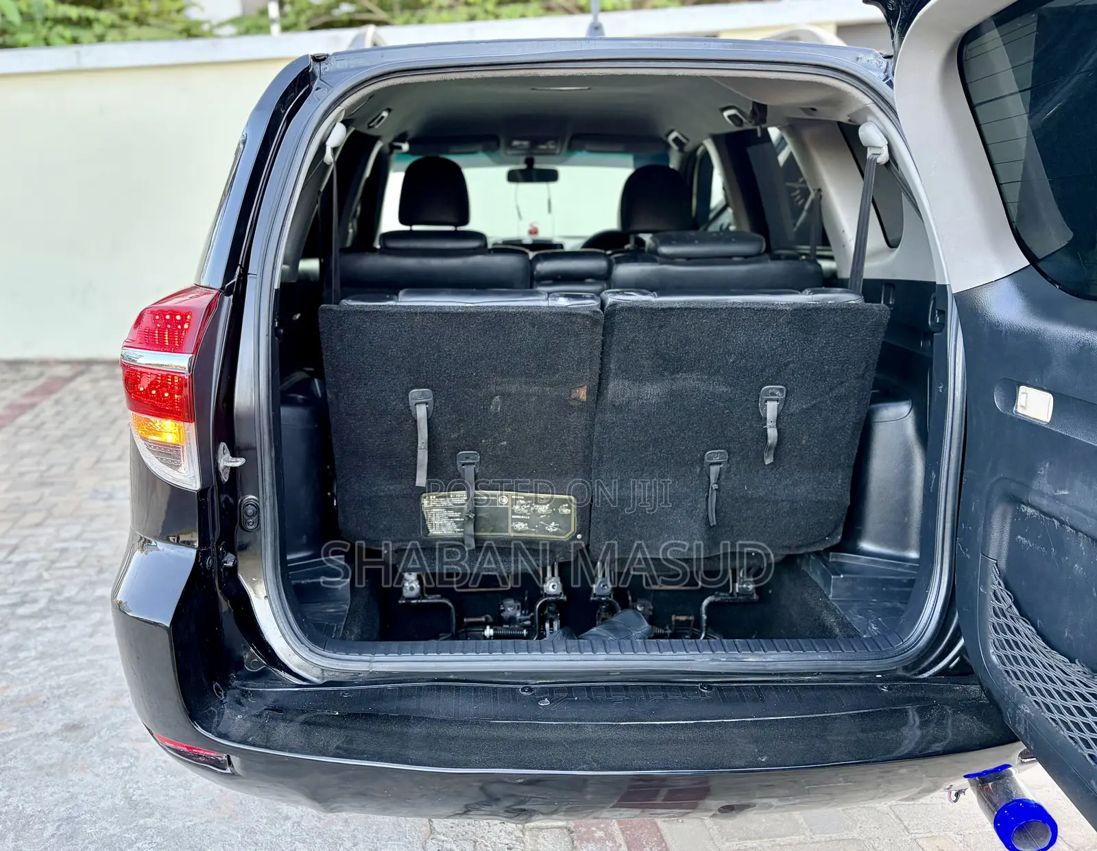 Toyota Vanguard 2010 Black