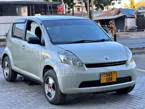 Toyota Passo 2004 Silver