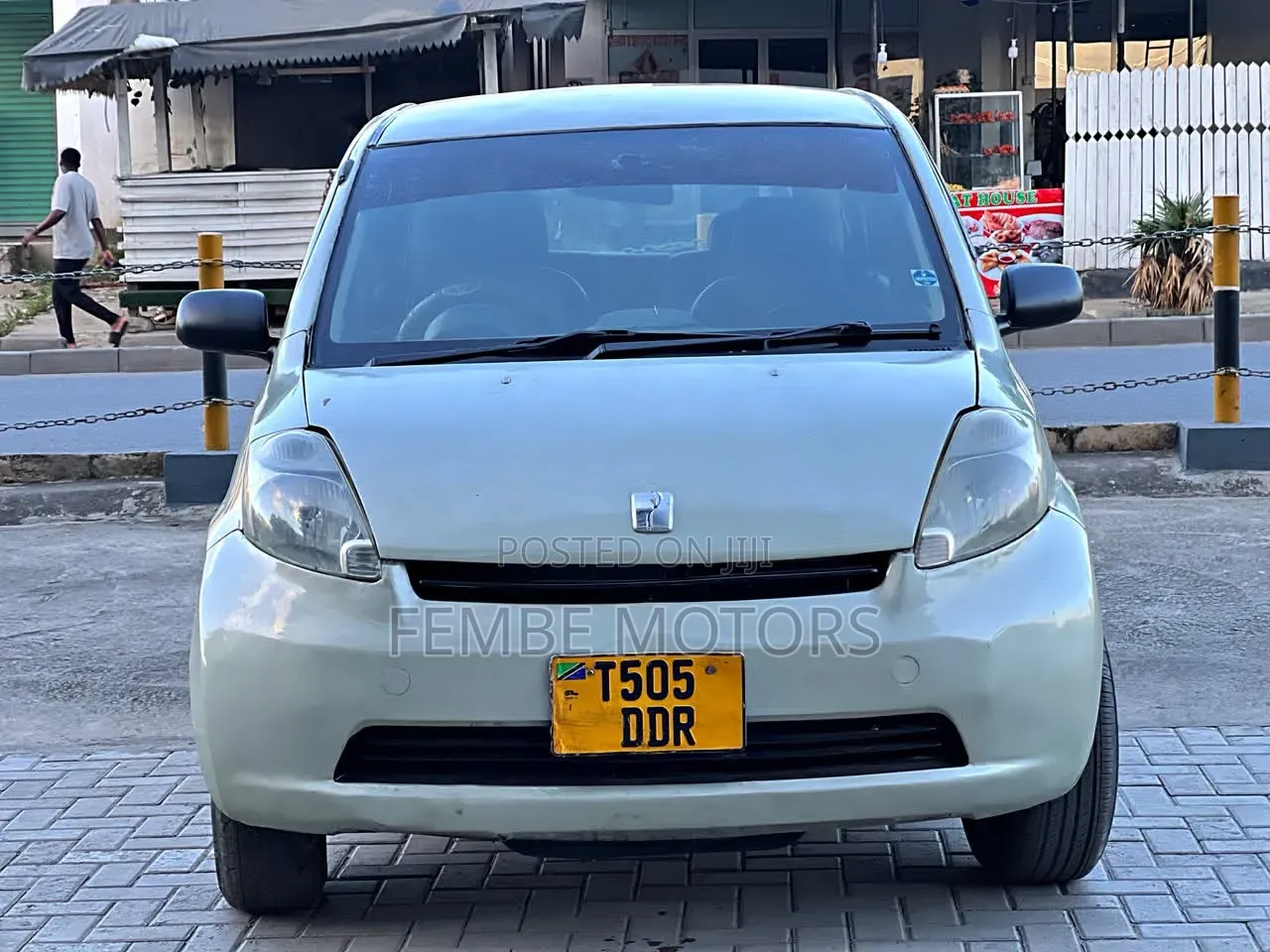 Toyota Passo 2004 Silver