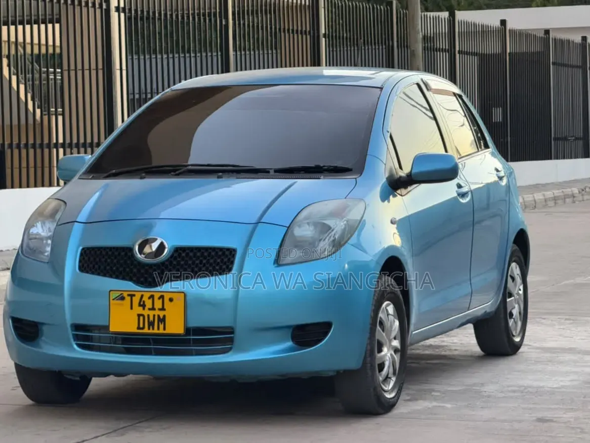Toyota Vitz 2006 Blue