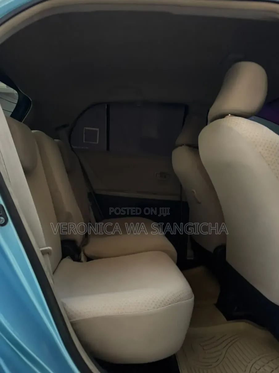 Toyota Vitz 2006 Blue