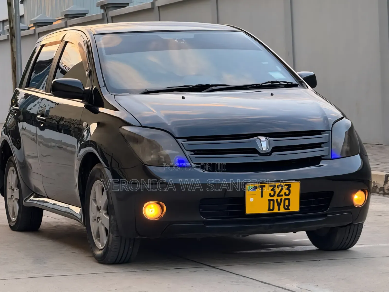 Toyota IST 2003