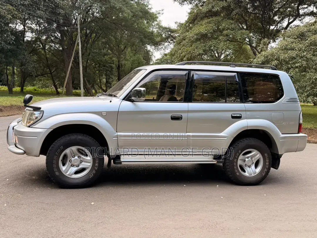 Toyota Land Cruiser Prado 2001 Silver