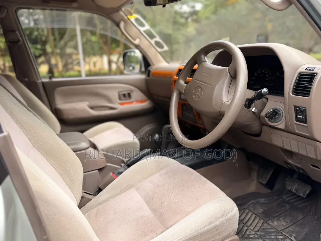 Toyota Land Cruiser Prado 2001 Silver