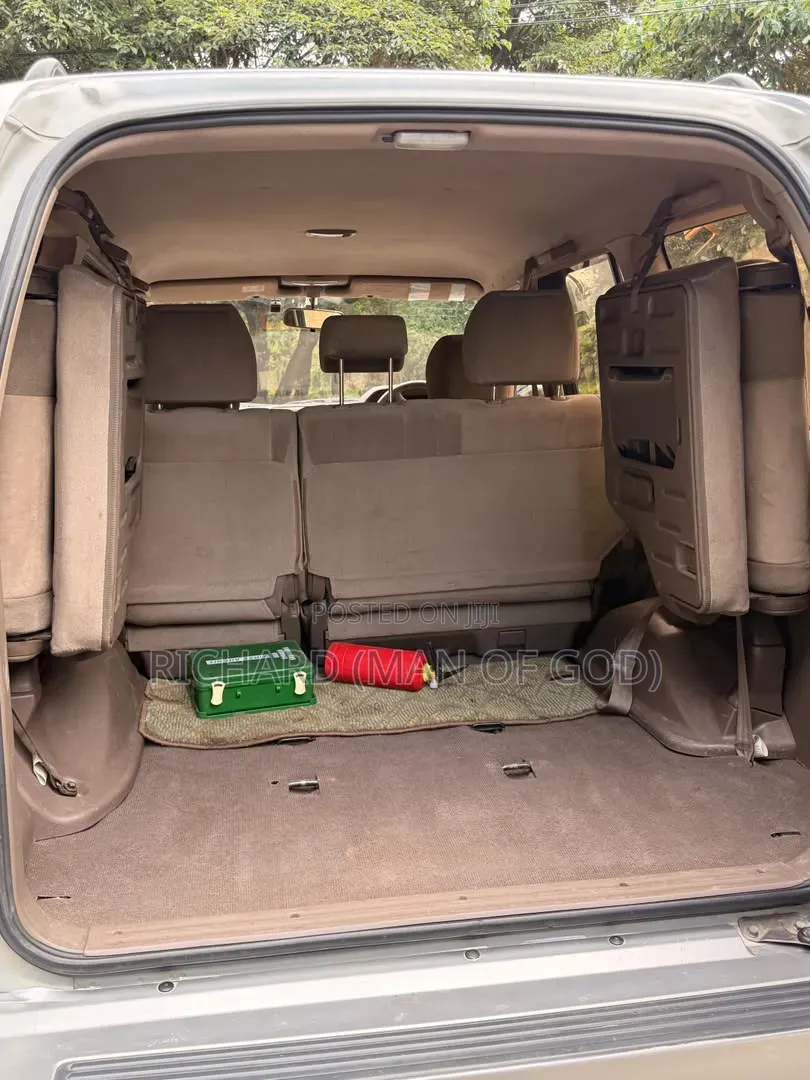 Toyota Land Cruiser Prado 2001 Silver