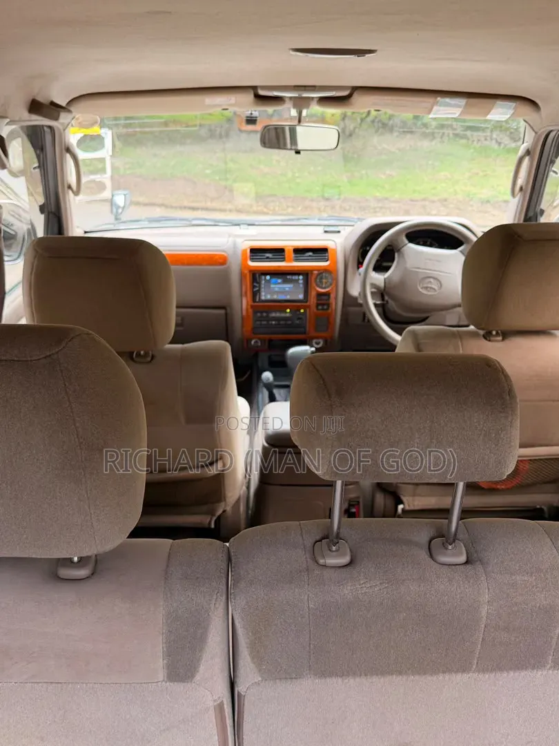 Toyota Land Cruiser Prado 2001 Silver