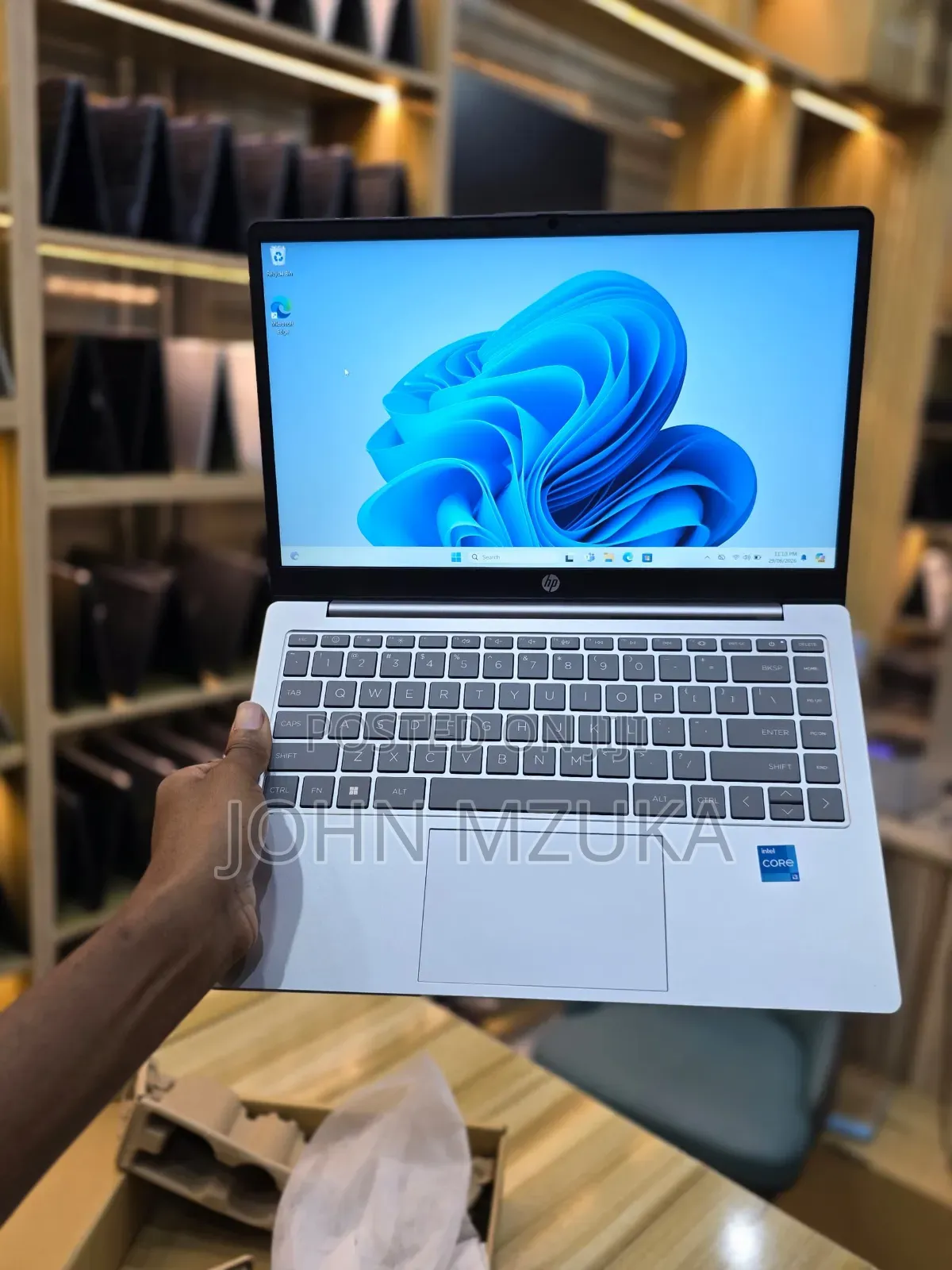 New Laptop HP 14-dq1025cl 8GB Intel Core i3 SSD 256GB