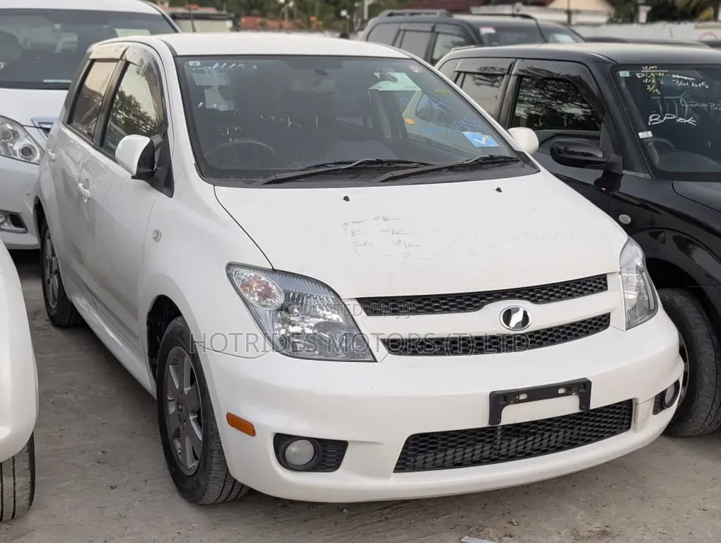 Toyota IST 2005 White