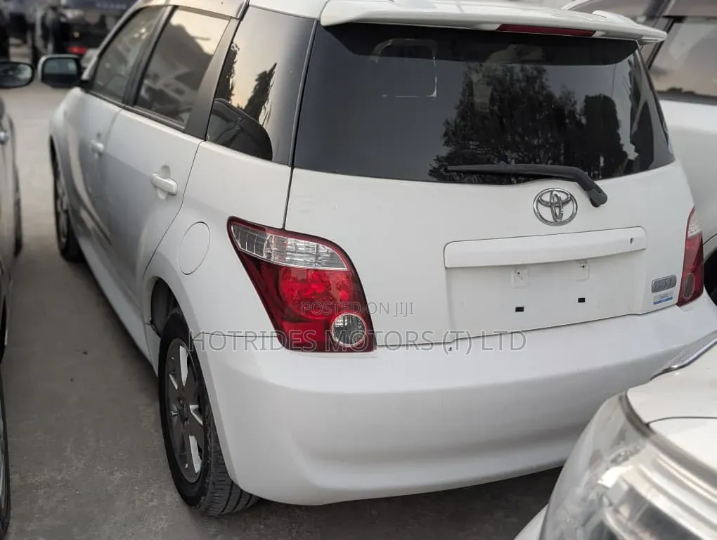 Toyota IST 2005 White