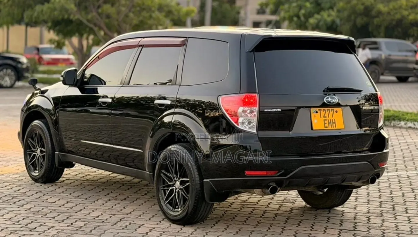 Subaru Forester 2011 Black