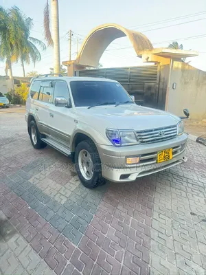 Toyota Land Cruiser Prado 2001 White