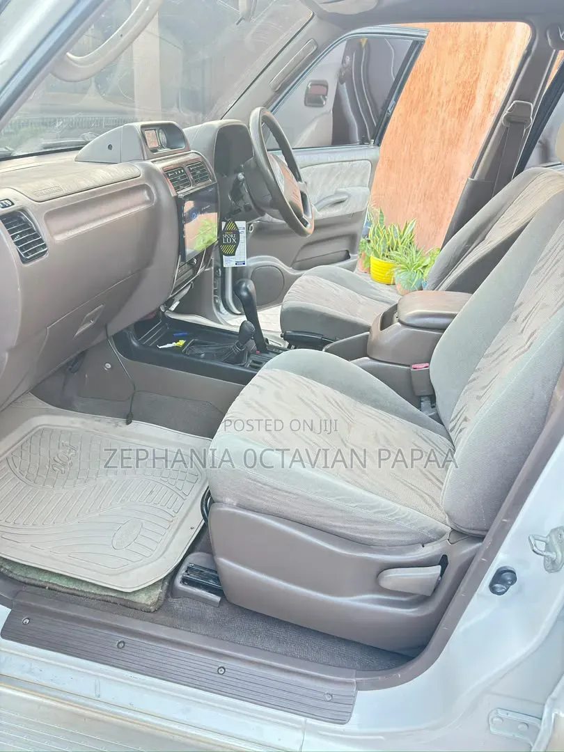 Toyota Land Cruiser Prado 2001 White