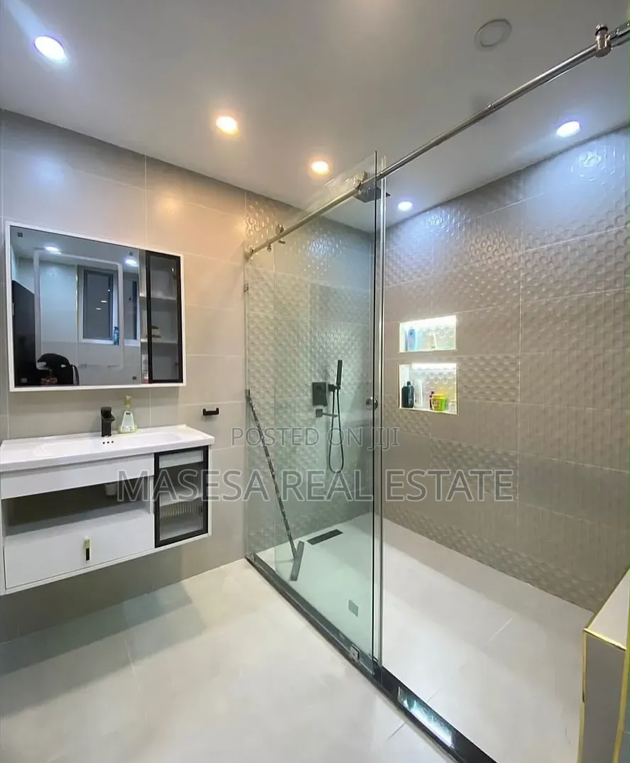 Furnished 2bdrm Penthouse in Upanga East for rent