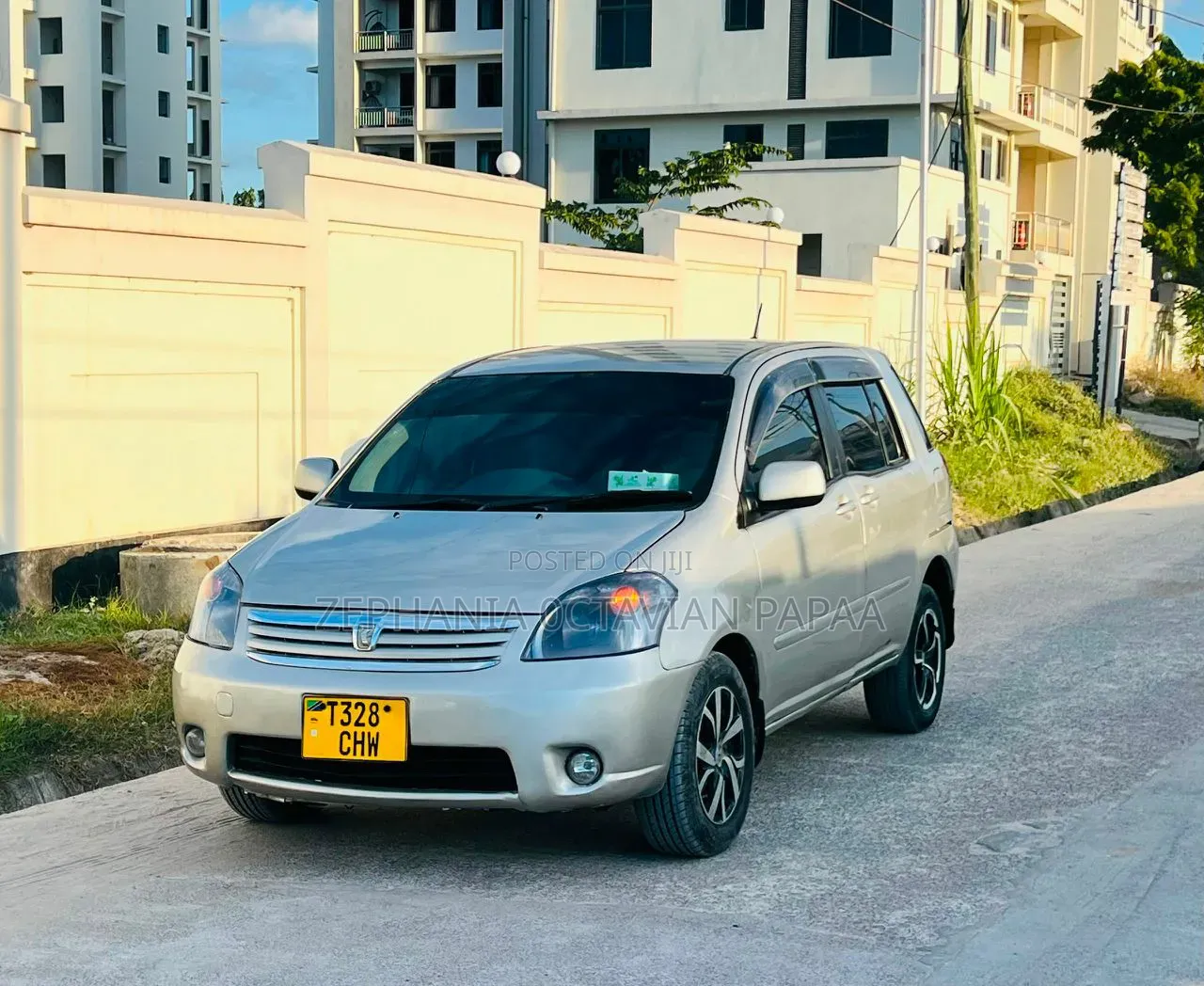 Toyota Raum 2003 Silver