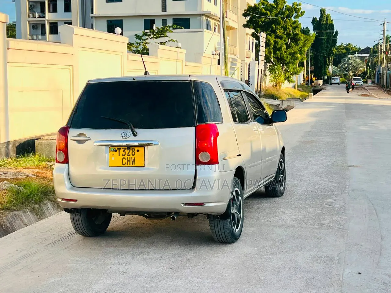 Toyota Raum 2003 Silver