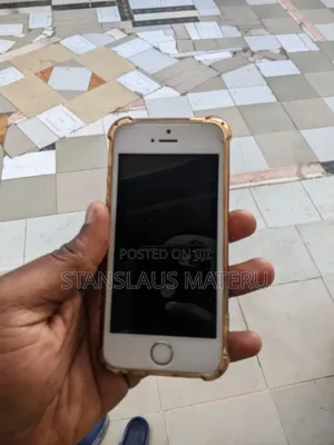 Apple iPhone SE 128 GB Gray