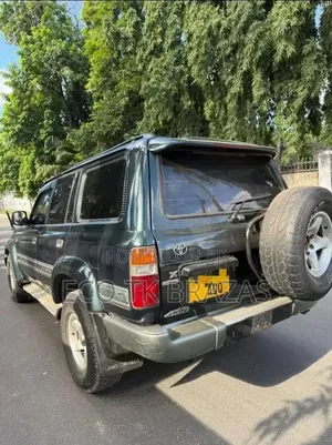 Toyota Land Cruiser 2000 Black