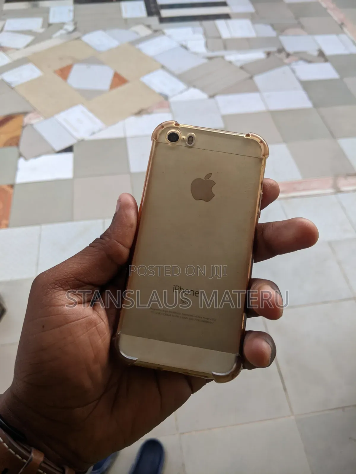 Apple iPhone SE 128 GB Gray