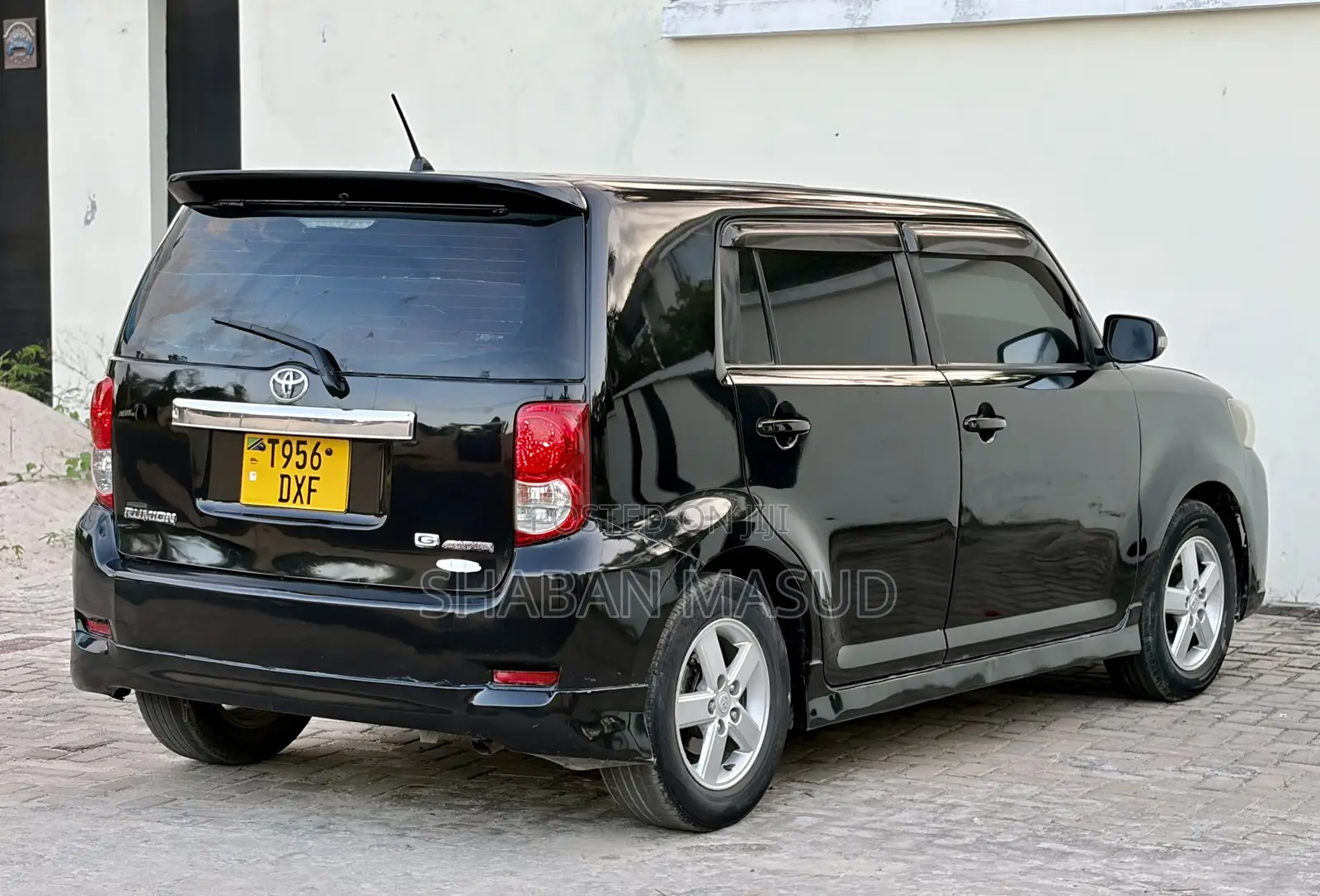 Toyota Corolla Rumion Hatchback 1.5 FWD 2008 Black