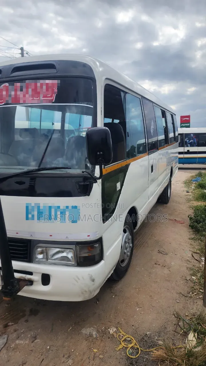 Toyota Coaster 1999 White