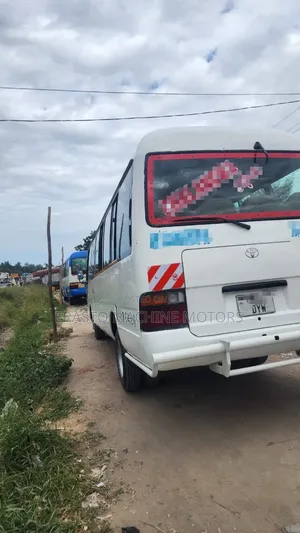 Toyota Coaster 1999 White
