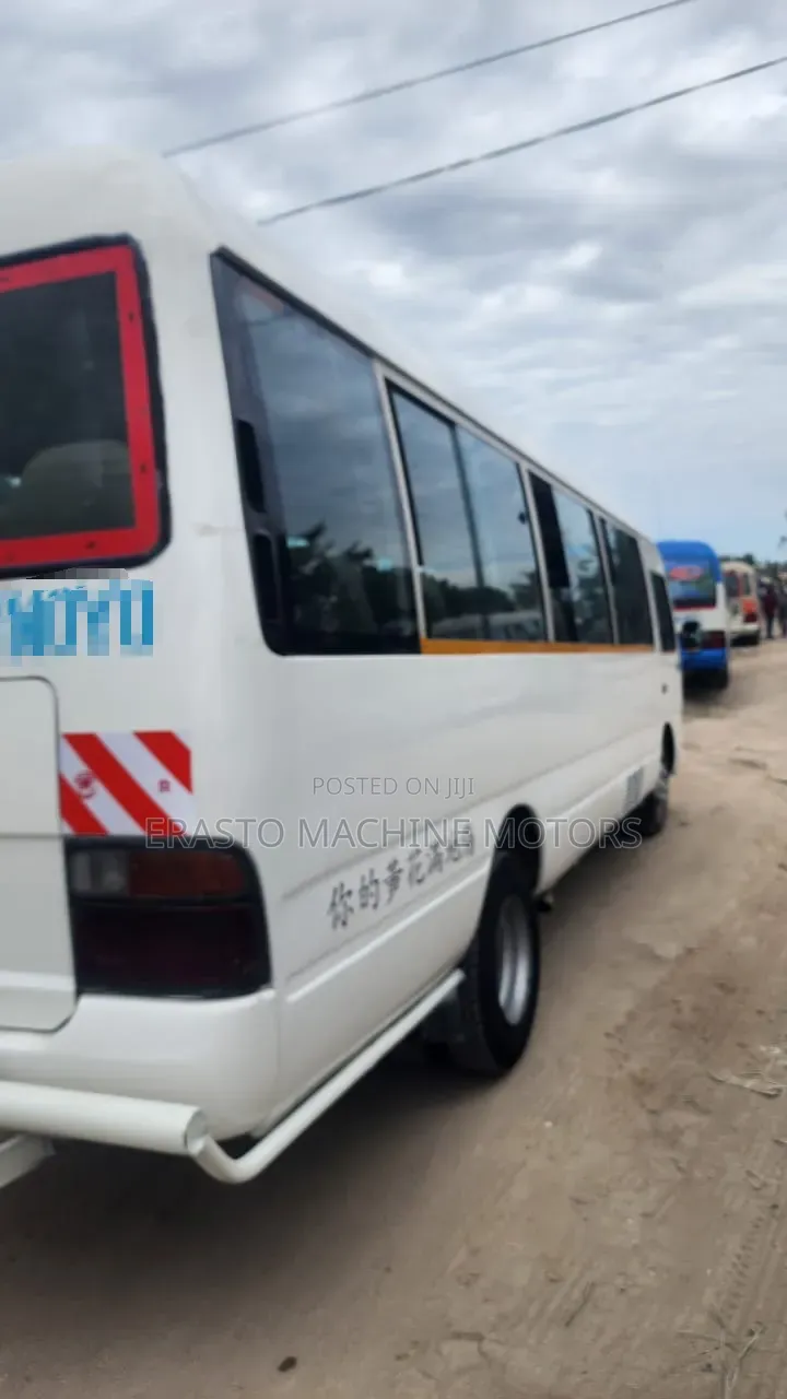 Toyota Coaster 1999 White