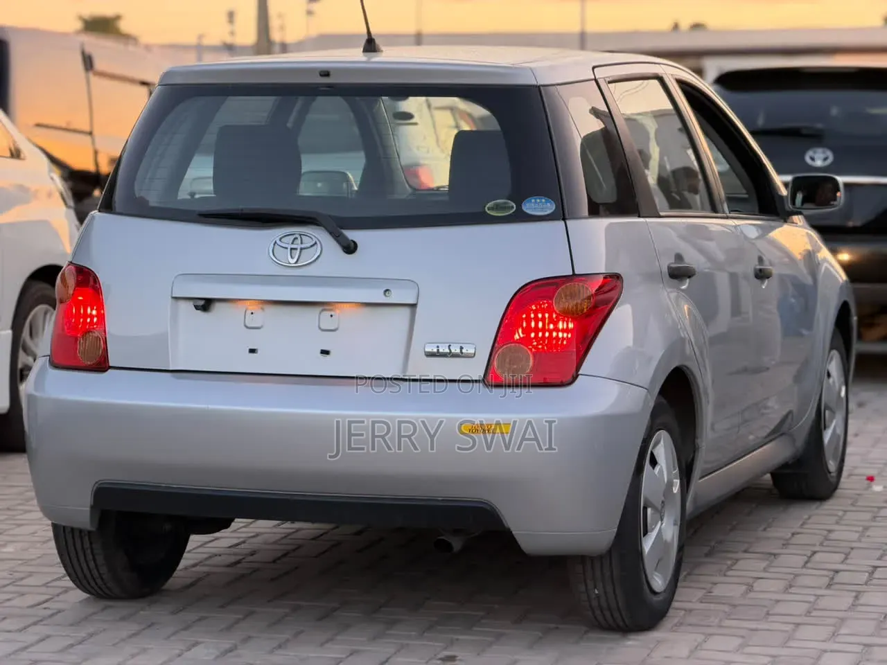 Toyota IST 2004 Silver