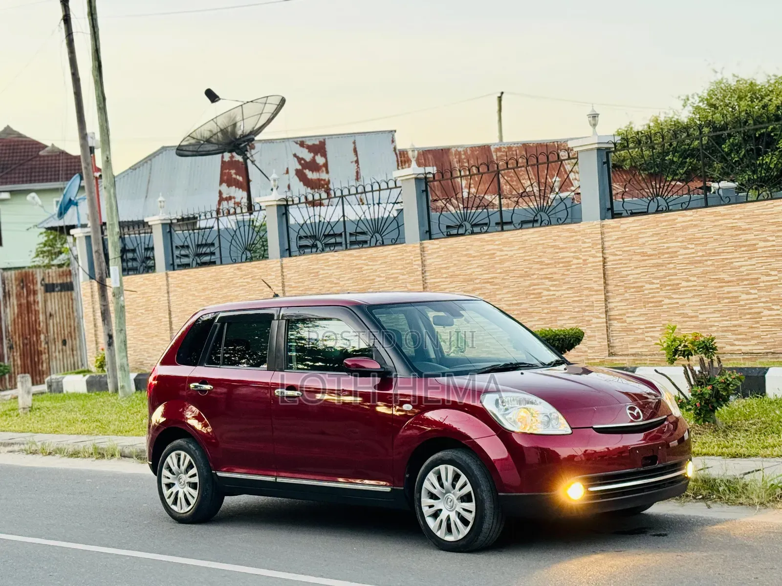 Mazda Verisa 2011