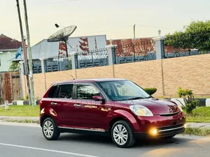 Mazda Verisa 2011