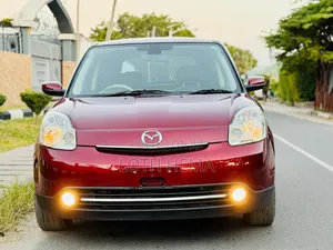 Mazda Verisa 2011