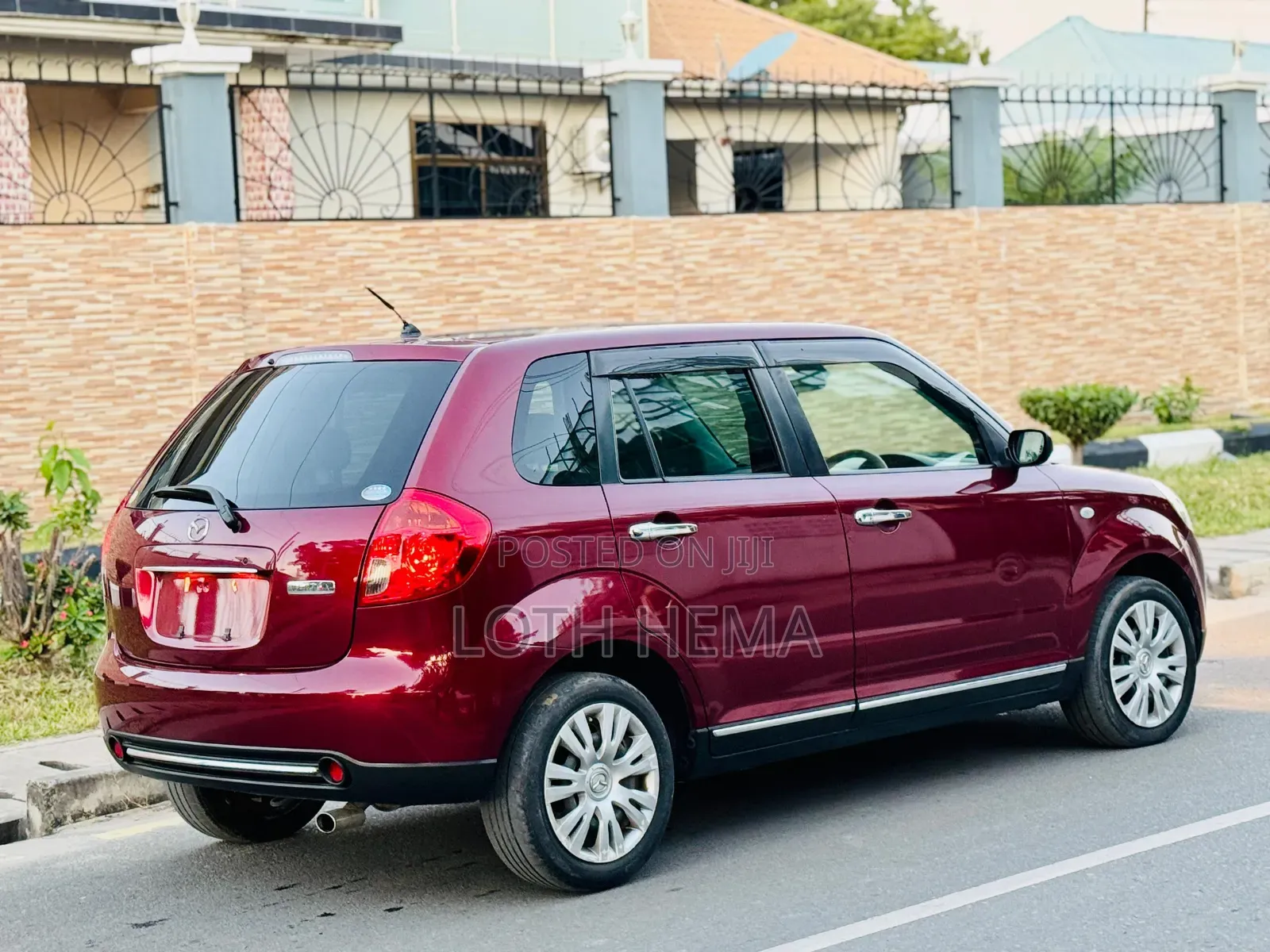 Mazda Verisa 2011