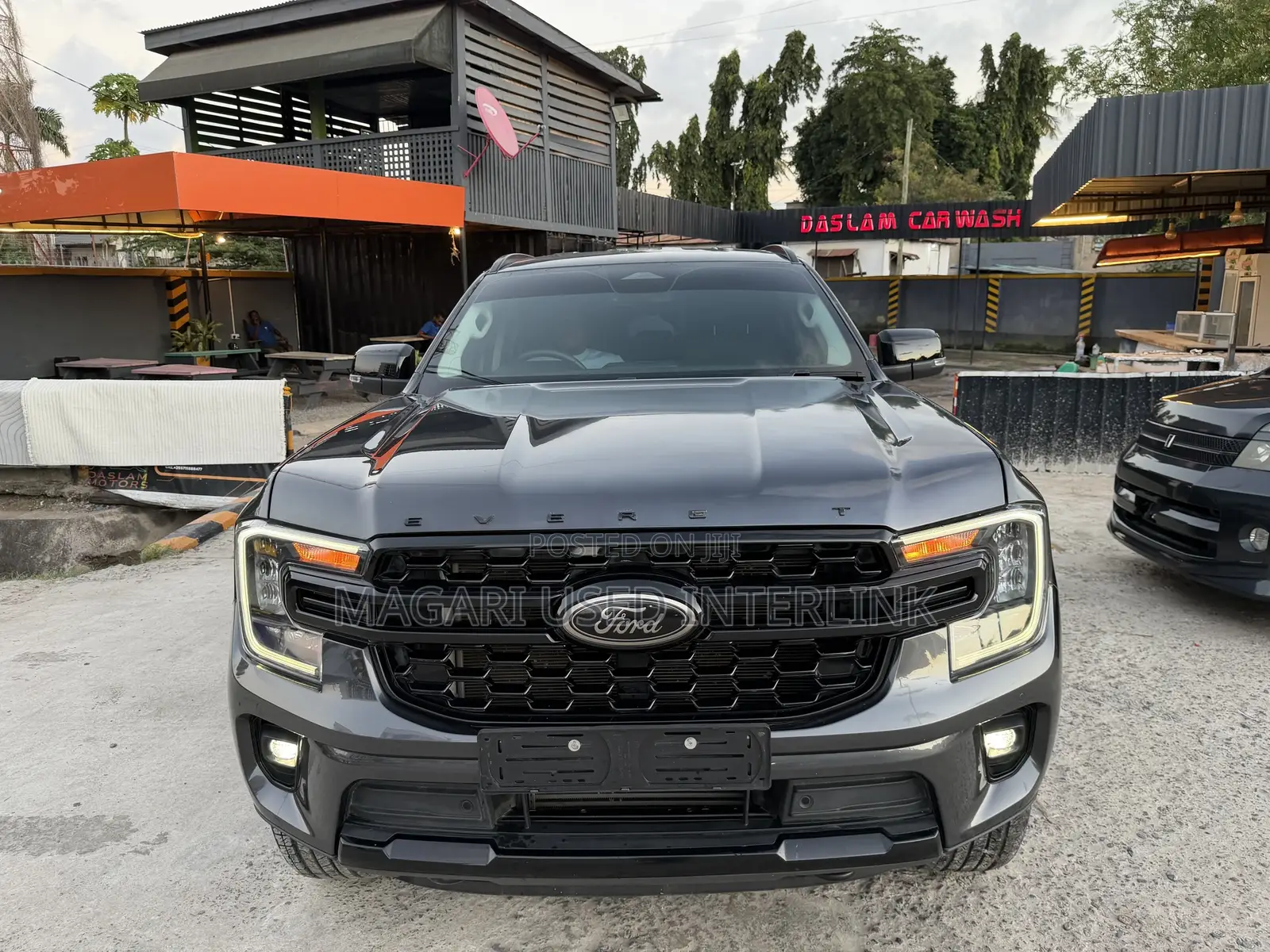 Ford Everest 2024 Gray