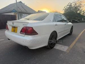 Toyota Crown Royale 2005 White