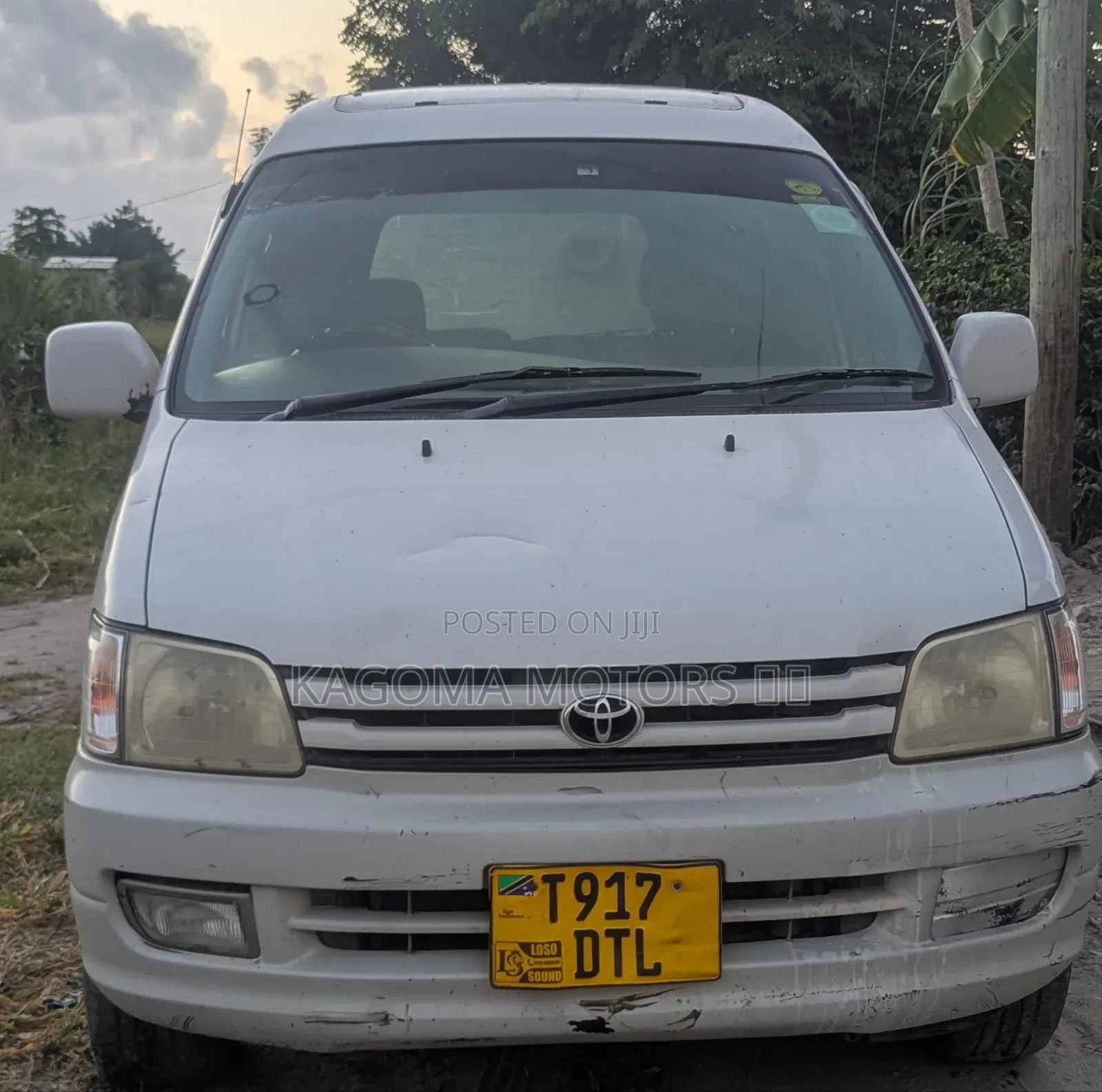 Toyota LiteAce Noah 2001 White